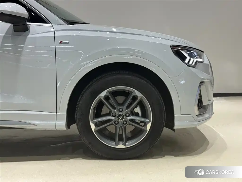 Audi Q3 2024 Белый из Китая, фото 2