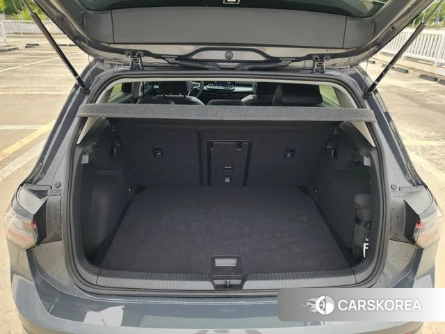 Volkswagen Golf 8th Generation 2025 Серый из Кореи, фото 2
