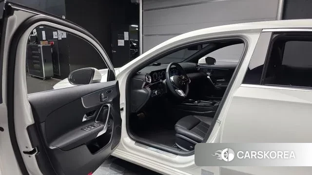 Mercedes-Benz A-Class W177 2024 Белый из Кореи, фото 2