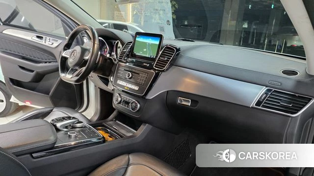 Mercedes-Benz GLE - Class W166 2018 Белый из Кореи, фото 2