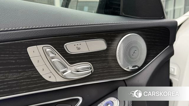 Mercedes-Benz Class C 2021 Белый из Китая, фото 2