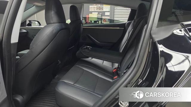 Tesla Model 3 2024 Черный из Кореи, фото 2
