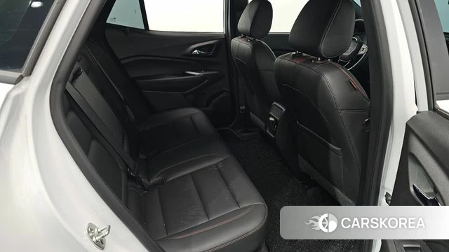 Chevrolet (GM Daewoo) Trax Crossover 2023 Белый из Кореи, фото 2