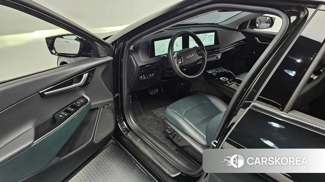 Kia EV6 2024 Черный из Кореи, фото 2