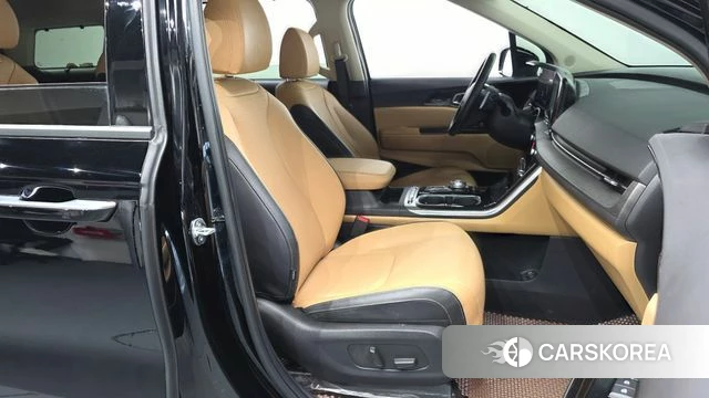 Kia Carnival 4th generation 2023 Черный из Кореи, фото 2