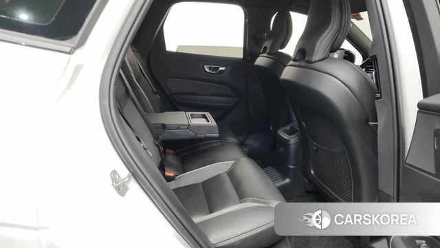 Volvo XC60 second Generation 2020 Белый из Кореи, фото 2
