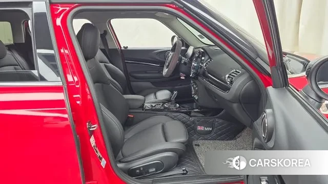 Mini Cooper Clubman 2023 Красный из Кореи, фото 2