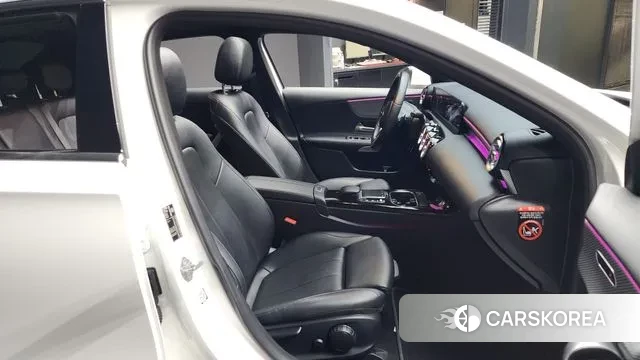 Mercedes-Benz A-Class W177 2021 Белый из Кореи, фото 2