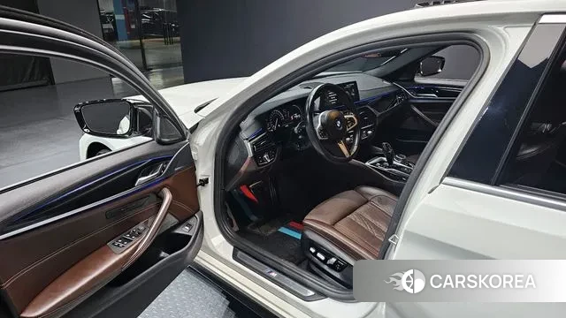 BMW 5 Series (G30) id 3050487 из Кореи 2