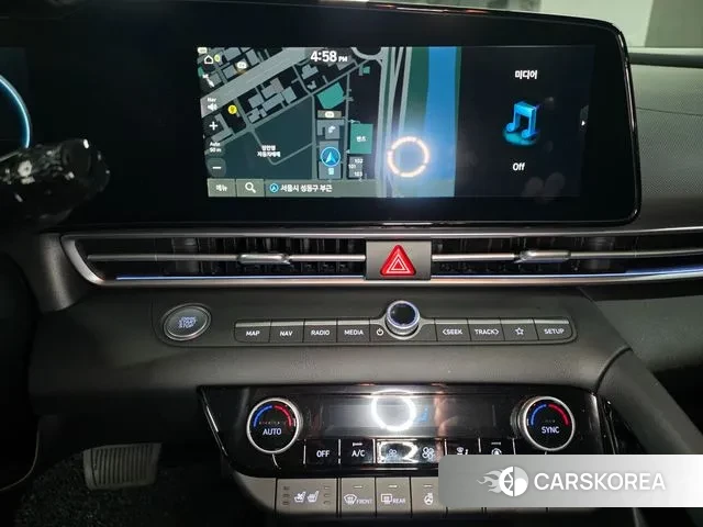 Hyundai The New Avante (CN7) 2024 Белый из Кореи, фото 2