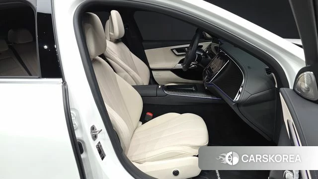 Mercedes-Benz E-Class W214 2025 Белый из Кореи, фото 2