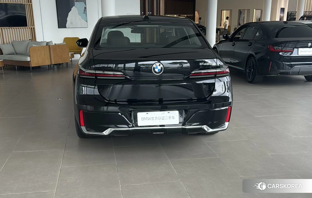 BMW 7 series 2022 Черный из Китая, фото 2