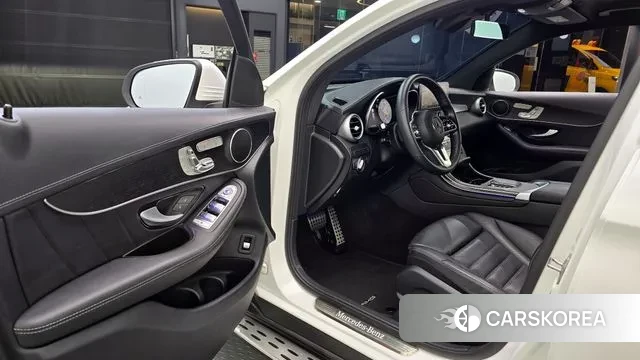 Mercedes-Benz GLC-Class X253 2023 Белый из Кореи, фото 2