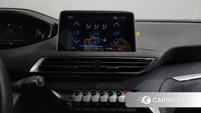 Peugeot 5008 second generation 2024 Белый из Кореи, фото 2