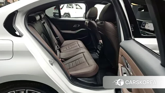 BMW 3 Series (G20) 2025 Белый из Кореи, фото 2