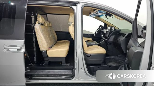 Hyundai Staria 2021 Серый из Кореи, фото 2