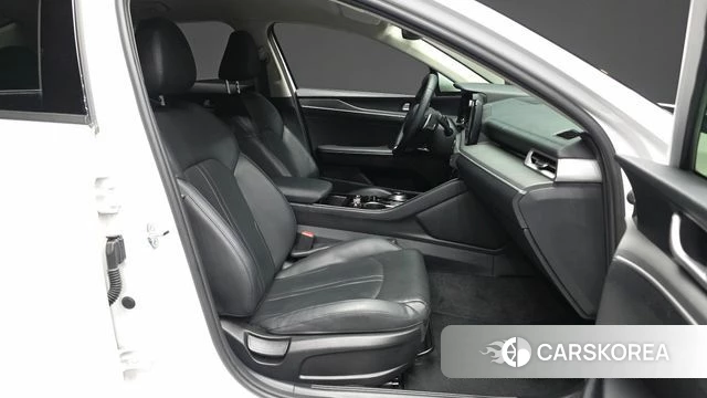 Kia K5 3rd generation 2023 Белый из Кореи, фото 2