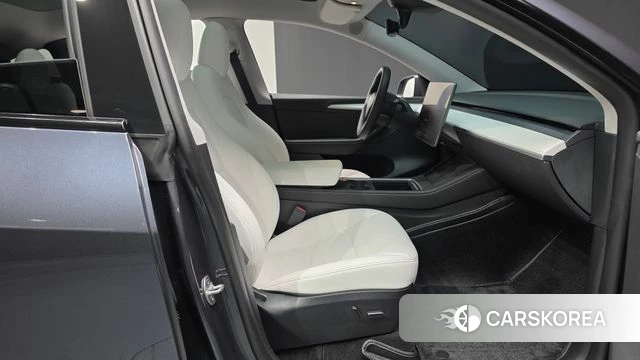 Tesla Model Y 2024 Серый из Кореи, фото 2