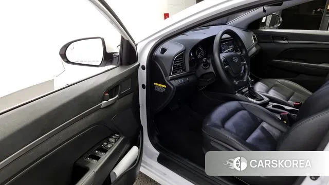 Hyundai Avante AD 2018 Белый из Кореи, фото 2