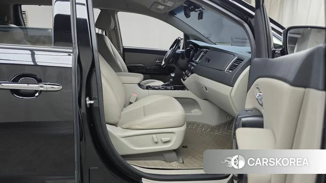 Kia The New Carnival 2019 Черный из Кореи, фото 2