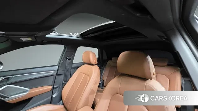 Audi Q3 (F3) 2022 Черный из Кореи, фото 2