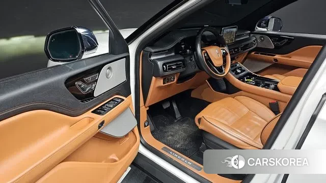 Lincoln Aviator 2nd generation 2021 Белый из Кореи, фото 2