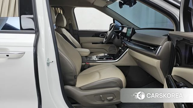Kia Carnival 4th generation 2023 Белый из Кореи, фото 2