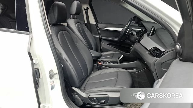 BMW X1 (F48) 2019 Белый из Кореи, фото 2