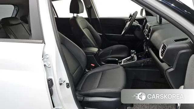 Hyundai Venue 2022 Белый из Кореи, фото 2