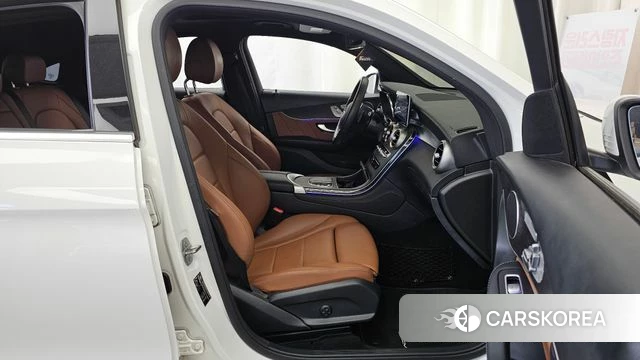 Mercedes-Benz GLC-Class X253 2020 Белый из Кореи, фото 2