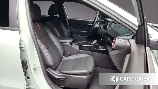 Chevrolet (GM Daewoo) Trax Crossover 2023 Светло-зеленый из Кореи, фото 2