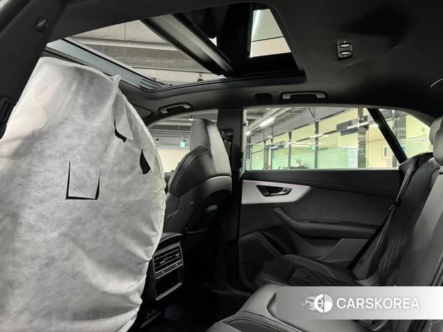 Audi Q8 (4M) 2026 Черный из Кореи, фото 2