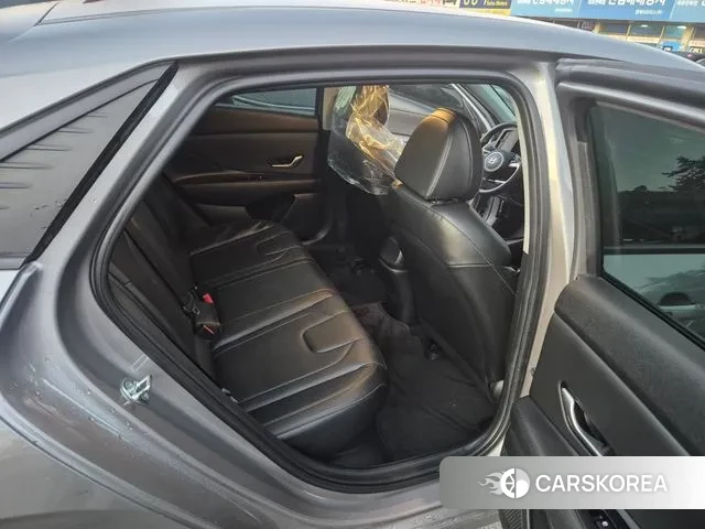 Hyundai Avante Hybrid (CN7) 2022 Песочный из Кореи, фото 2