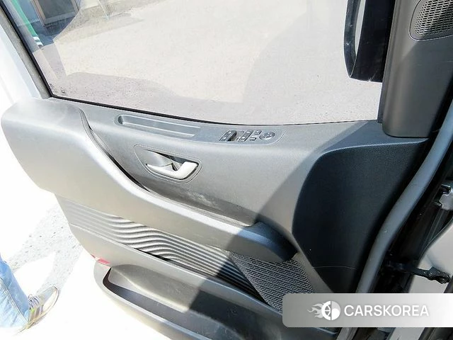 Hyundai Staria 2024 Серый из Кореи, фото 2