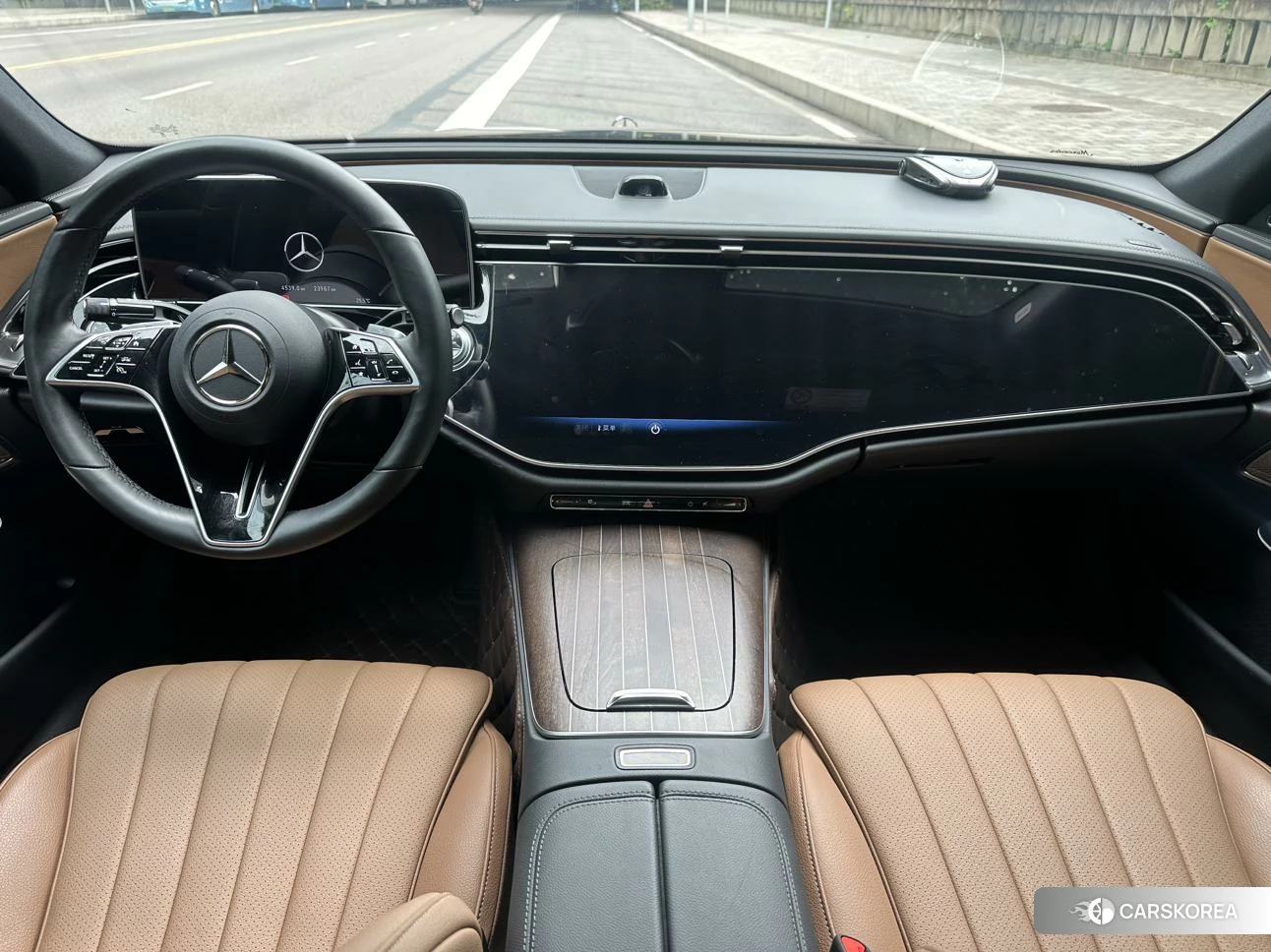 Mercedes-Benz E-class 2023 Черный из Китая, фото 2