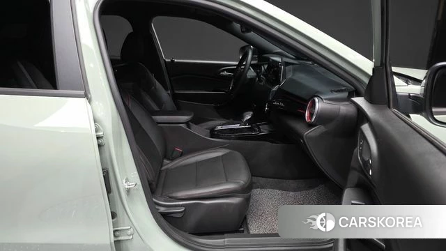 Chevrolet (GM Daewoo) Trax Crossover 2023 Светло-зеленый из Кореи, фото 2