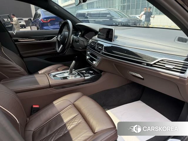 BMW 7 series 2021 Черный из Китая, фото 2