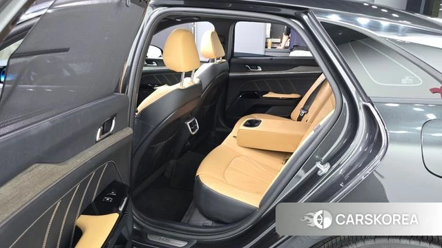 Kia K5 3rd generation 2023 Серый из Кореи, фото 2