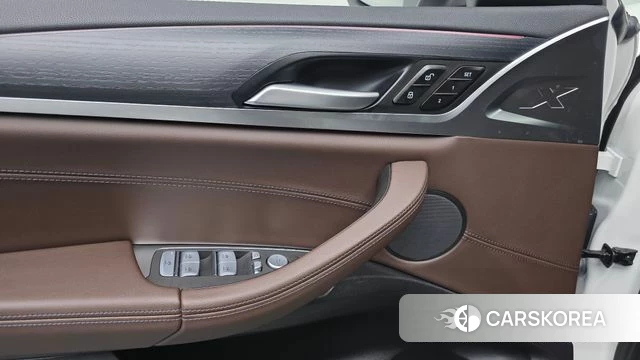 BMW X4 (G02) 2025 Белый из Кореи, фото 2