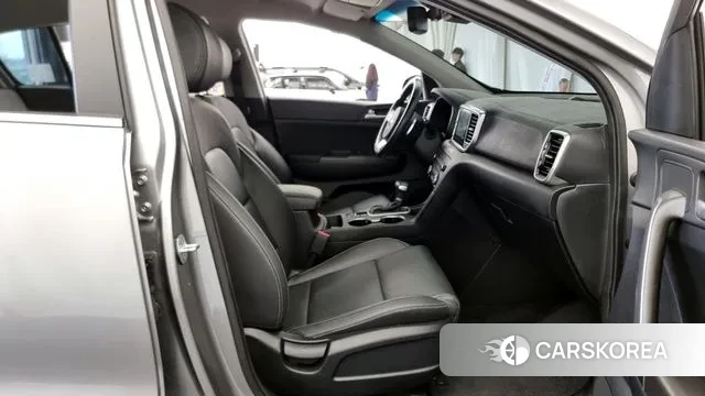 Kia Sportage The Bold 2021 Серебристо-серый из Кореи, фото 2