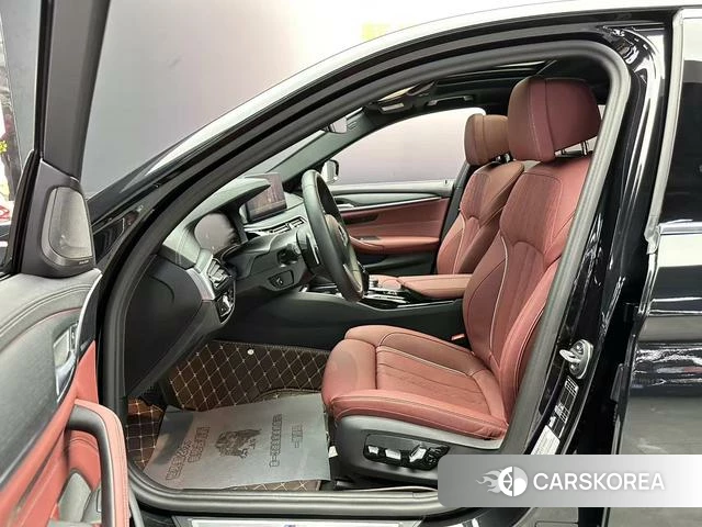 BMW 5 series 2024 Черный из Китая, фото 2