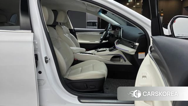 Hyundai The New Grandeur IG Hybrid 2022 Белый из Кореи, фото 2