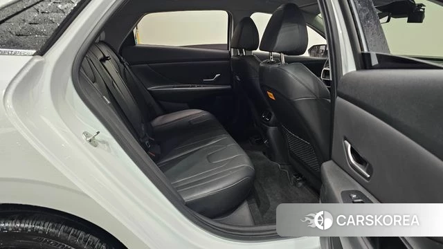 Hyundai The New Avante (CN7) 2024 Белый из Кореи, фото 2