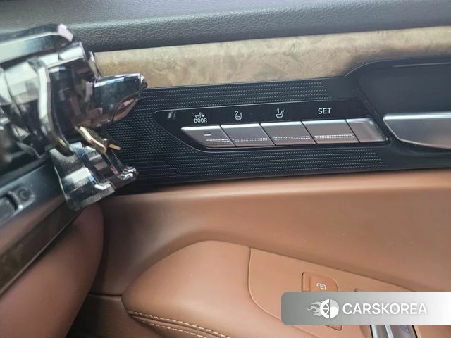 Genesis G90 2019 Черный из Кореи, фото 2