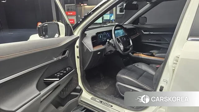 Ssangyong Torres EVX 2024 Белый из Кореи, фото 2