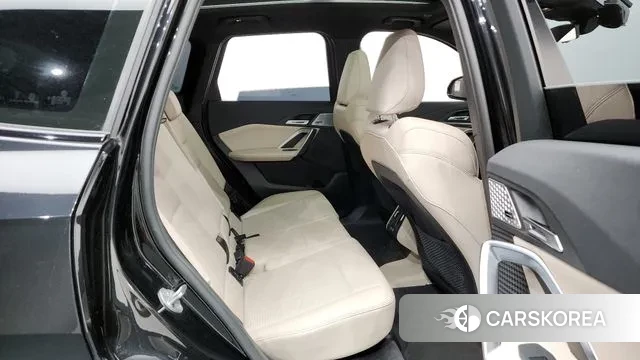 BMW X1 (U11) 2023 Черный из Кореи, фото 2