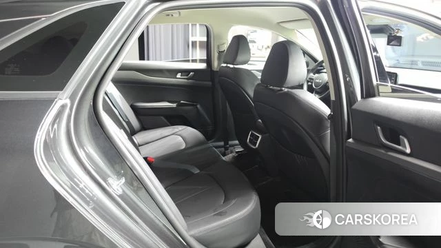 Kia K5 3rd generation 2023 Серый из Кореи, фото 2