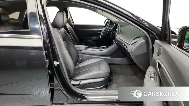 Hyundai Sonata (DN8) 2022 Черный из Кореи, фото 2