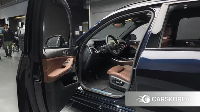 BMW X5 (G05) 2025 Черный из Кореи, фото 2