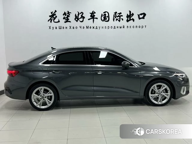Audi A3 2022 Темно-серый из Китая, фото 2